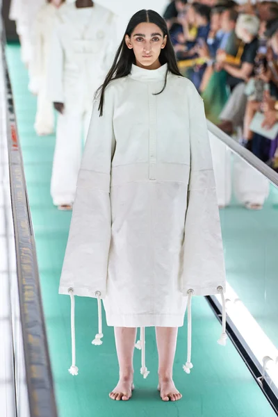 Look 93